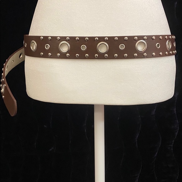 Brown studded belt with silver accents #210 - Picture 6 of 8